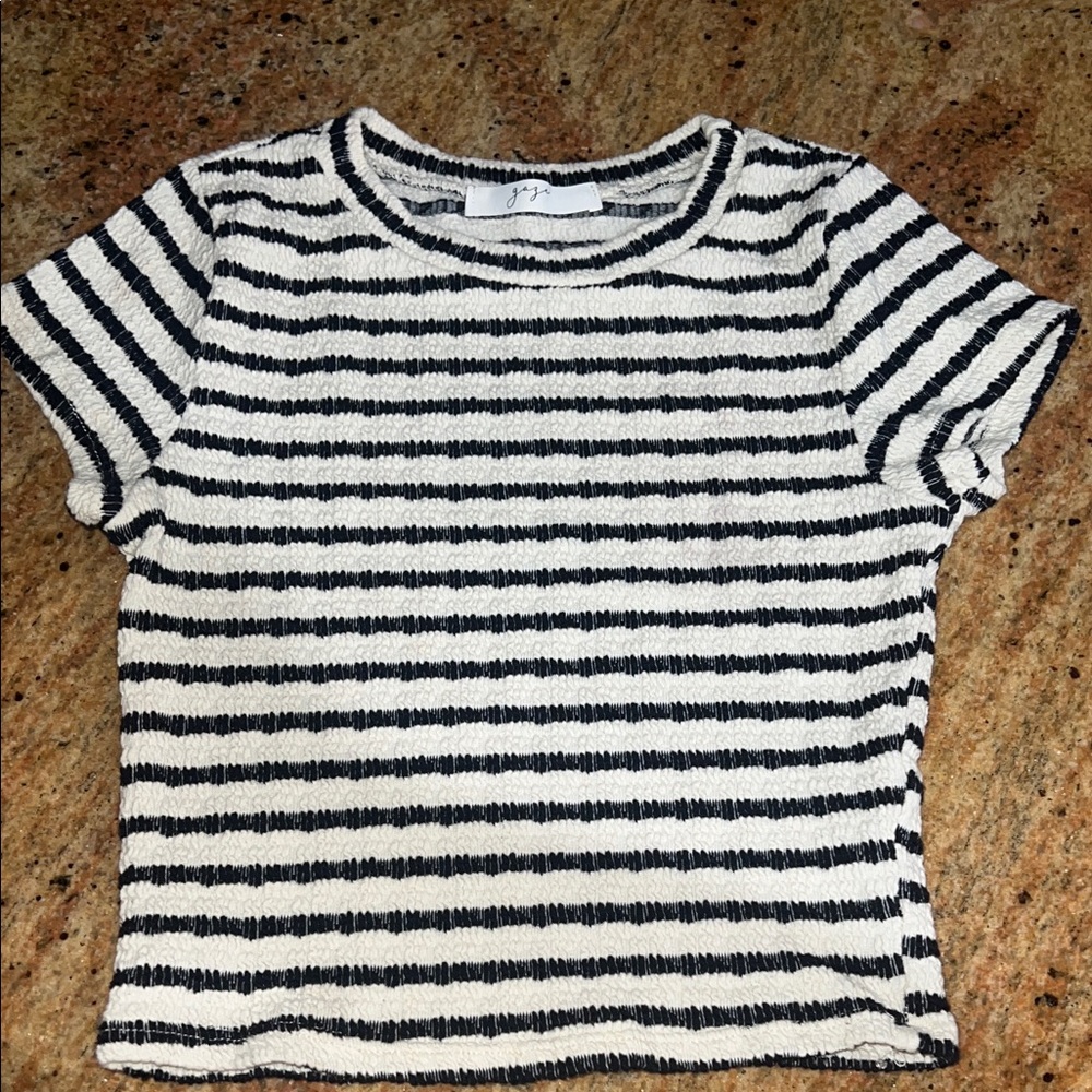 Gaze Black and White Striped Short Sleeve Tee